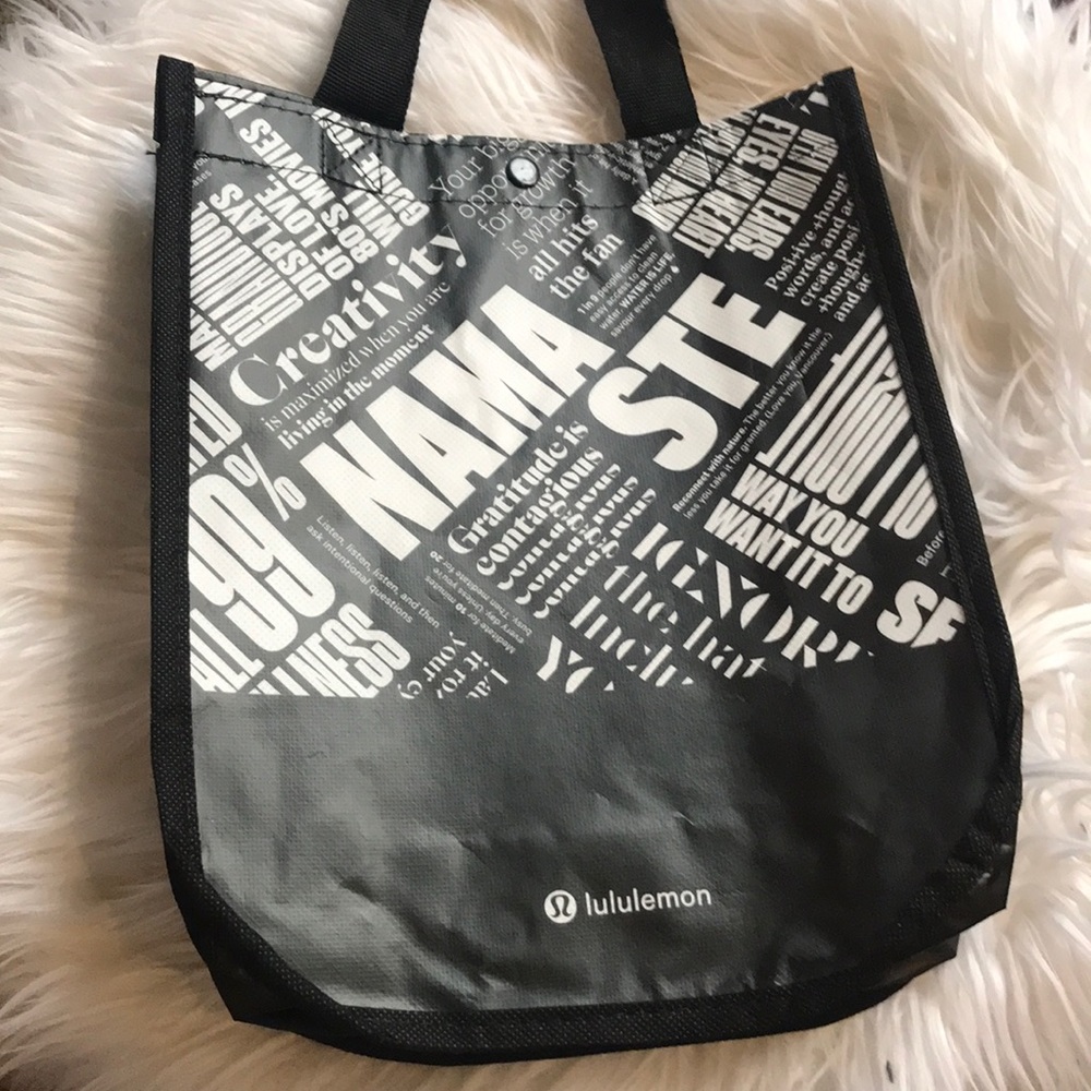 black lulu lemon bag